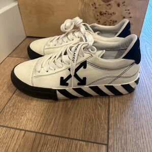 Off-White White and Black Sneakers